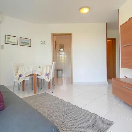 Romina Apartment